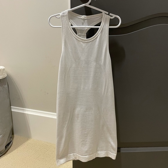 Lululemon Tank - Picture 2 of 2